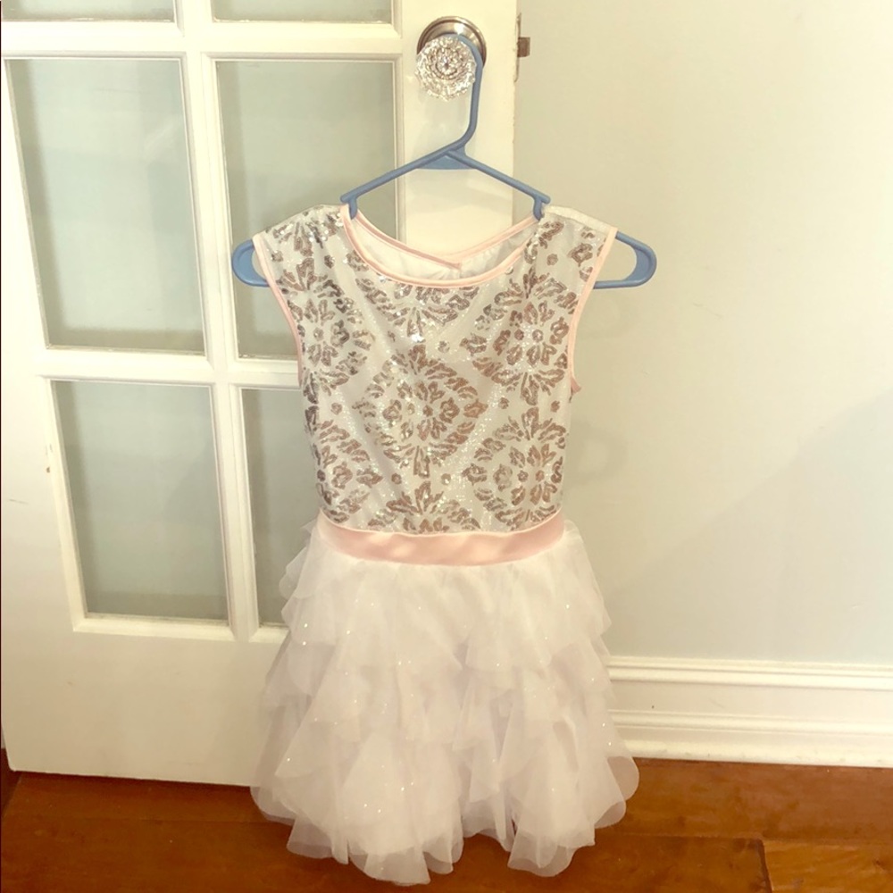 Girls dress size 8